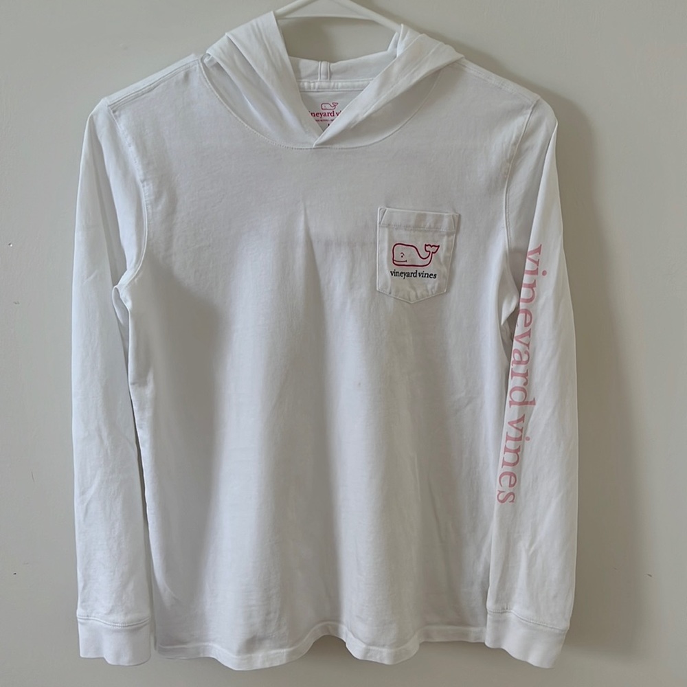 Kids long sleeve Vineyard Vines hoodie tee